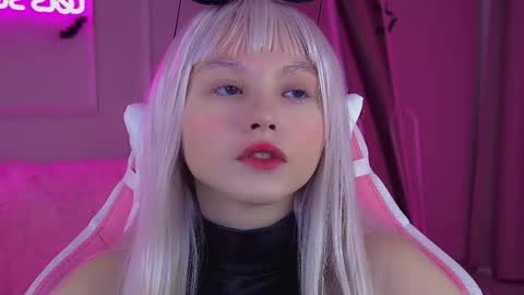 Keira online show from 10/29/25, 07:04