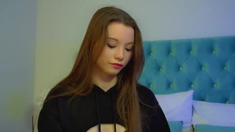 Keira online show from 03/10/26, 06:13