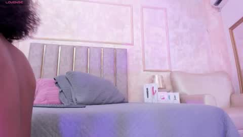 keirahartz online show from 11/30/25, 03:54