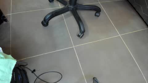 keisy_sanchez online show from 12/22/25, 11:07