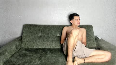 Snapshot of keity_sex20 chatting on 03/28/26, 03:06 VALENTINA-18 NIKOLAI-19 -SEBAS-19 online show from 03/28/26, 03:06