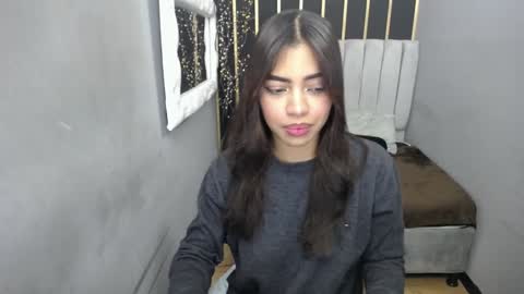 Snapshot of keizy_conte chatting on 12/13/24, 01:22 K E I Z Y online show from 12/13/24, 01:22