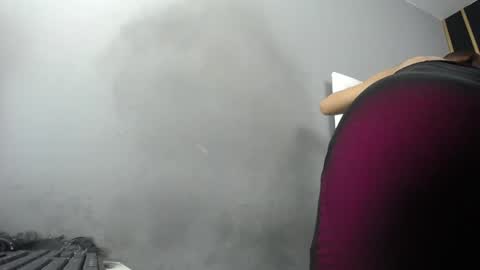 Snapshot of keizy_conte chatting on 12/26/24, 04:04 K E I Z Y online show from 12/26/24, 04:04