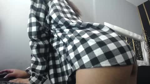 Snapshot of keizy_conte chatting on 12/28/24, 04:09 K E I Z Y online show from 12/28/24, 04:09