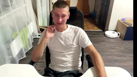 Snapshot of keksik__ chatting on 07/14/26, 04:23 keksik__ online show from 07/14/26, 04:23