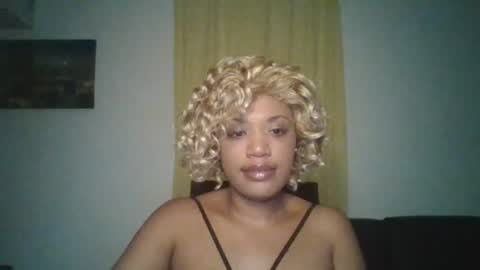Snapshot of kelliecapri chatting on 06/28/26, 06:30 Kellie online show from 06/28/26, 06:30