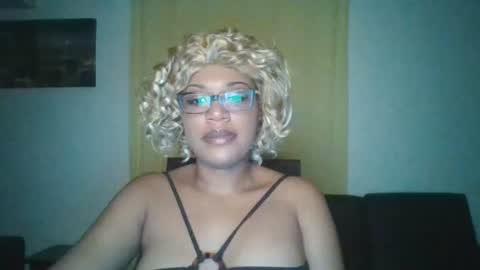 Snapshot of kelliecapri chatting on 06/29/26, 05:57 Kellie online show from 06/29/26, 05:57
