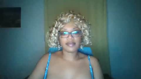 Snapshot of kelliecapri chatting on 07/06/26, 09:28 Kellie online show from 07/06/26, 09:28