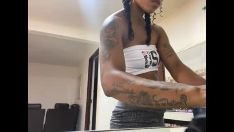 kelly__thomson online show from 01/21/25, 12:57