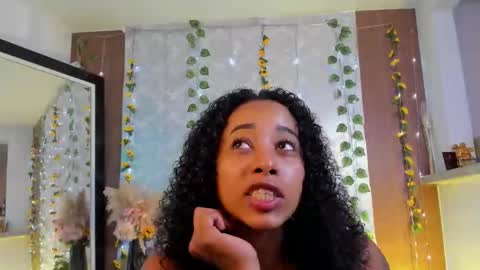 kelly__thomson online show from 04/28/26, 03:06