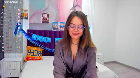 Kelly online show from 10/03/25, 01:02