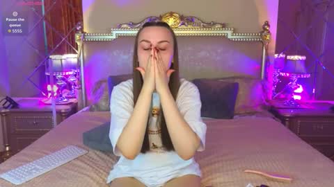 Im Kelly online show from 10/07/25, 01:08