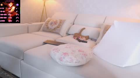 vanessa online show from 03/25/26, 05:19