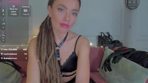 KellyFouler online show from 02/09/25, 05:11