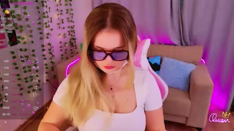 Kelly online show from 01/11/26, 01:49