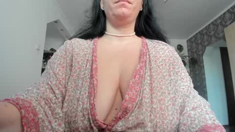 Monday - Friday  08 am - 3 pm GMT 3 online show from 01/31/25, 12:07