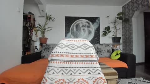 Monday - Friday  08 am - 3 pm GMT 3 online show from 02/15/25, 12:11