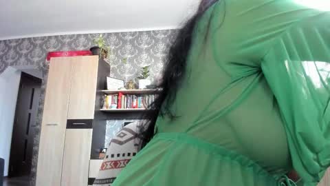 Monday - Friday  08 am - 3 pm GMT 3 online show from 10/30/25, 08:49