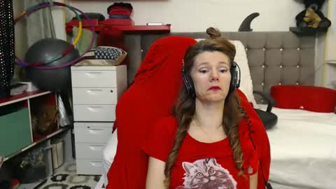 kelly online show from 02/13/25, 01:50