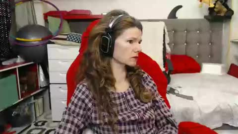 kelly online show from 02/16/25, 01:36