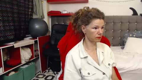 kelly online show from 09/15/25, 02:22