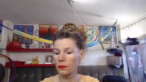 kelly online show from 10/11/25, 11:20