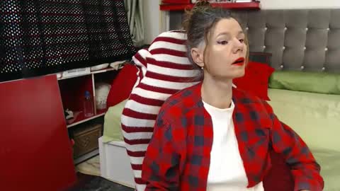 kelly online show from 12/18/25, 02:50