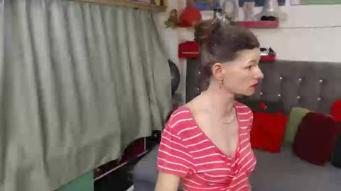 kelly online show from 04/14/26, 10:05