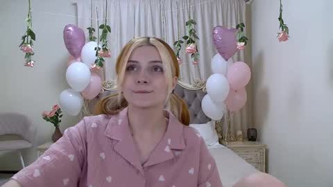 Kelly Stoneys online show from 02/19/25, 04:01