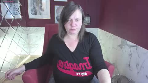 Snapshot of kellysuper chatting on 10/19/25, 05:30 Kelly online show from 10/19/25, 05:30