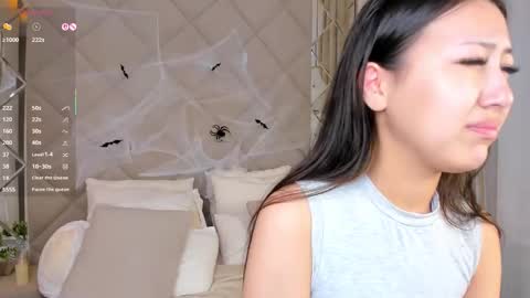 kellyy_bern online show from 11/02/25, 01:19