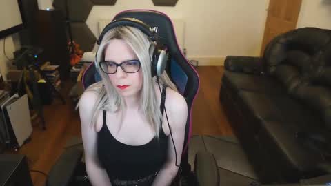 kelseycobalt online show from 02/18/25, 08:14