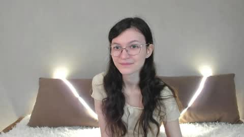 Kelsirabenold online show from 04/15/26, 05:03