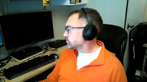 Snapshot of kelvin06133 chatting on 12/10/24, 09:11 kelvin06133 online show from 12/10/24, 09:11