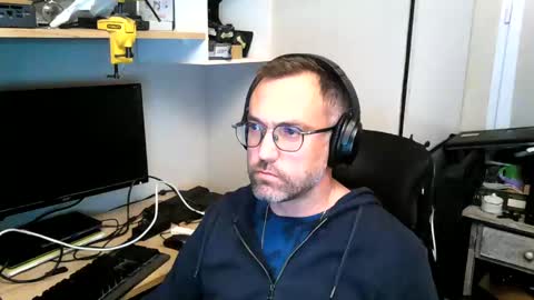 Snapshot of kelvin06133 chatting on 12/11/24, 10:06 kelvin06133 online show from 12/11/24, 10:06