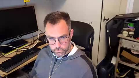 Snapshot of kelvin06133 chatting on 12/13/24, 05:54 kelvin06133 online show from 12/13/24, 05:54