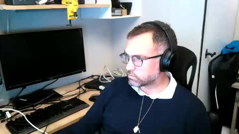 Snapshot of kelvin06133 chatting on 12/21/24, 01:15 kelvin06133 online show from 12/21/24, 01:15