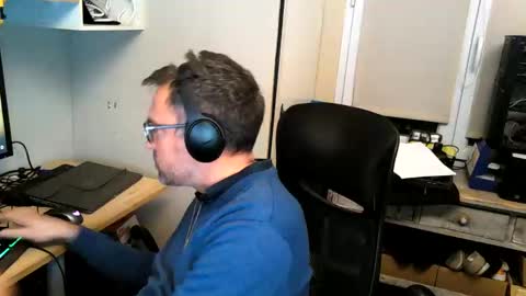 Snapshot of kelvin06133 chatting on 01/21/25, 12:15 kelvin06133 online show from 01/21/25, 12:15