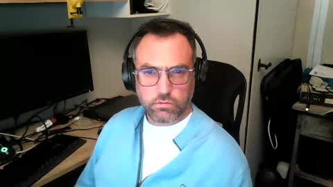 Snapshot of kelvin06133 chatting on 01/29/25, 09:50 kelvin06133 online show from 01/29/25, 09:50