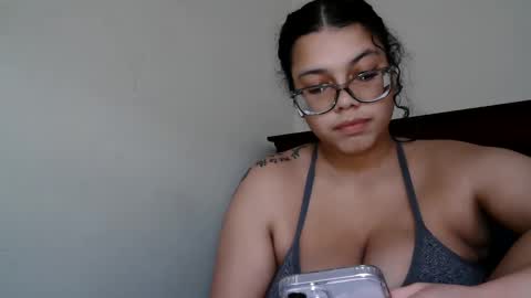 Snapshot of kelx0 chatting on 03/09/25, 04:11 kelx0 online show from 03/09/25, 04:11