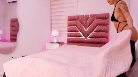 kemdall lopez online show from 01/15/26, 03:00