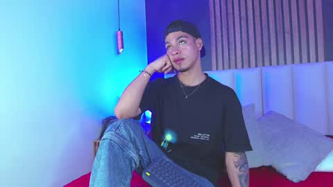   online show from 02/04/25, 03:44