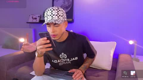   online show from 04/28/26, 09:03
