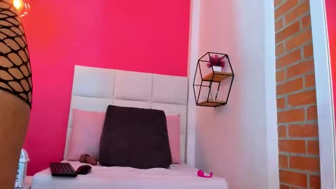 Camila online show from 09/18/25, 12:29