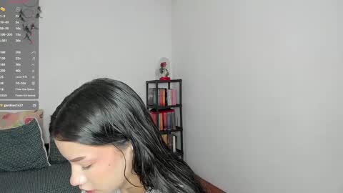 Snapshot of kendalgrey01 chatting on 12/20/24, 03:10 Kendal online show from 12/20/24, 03:10