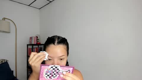 Snapshot of kendalgrey01 chatting on 02/06/25, 02:37 Kendal online show from 02/06/25, 02:37