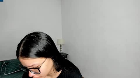 Snapshot of kendalgrey01 chatting on 11/27/25, 03:25 Kendal online show from 11/27/25, 03:25