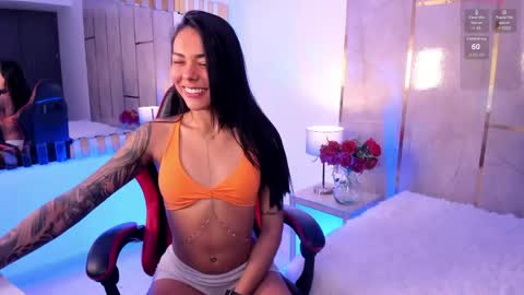 Snapshot of kendaljacobs chatting on 05/19/26, 12:11 kendall online show from 05/19/26, 12:11