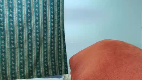 kendalkitty1 online show from 01/11/26, 08:47