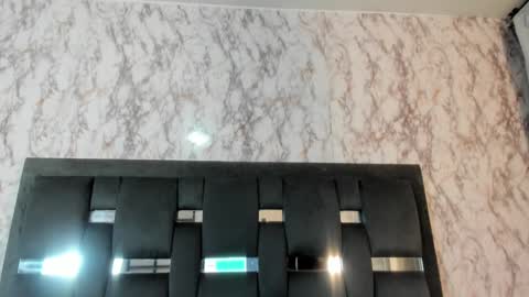 Kendall online show from 12/28/24, 07:55